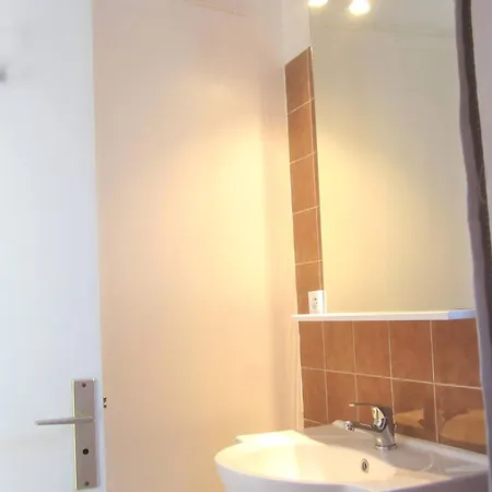 Maison 2* A 100m De La Avec Wifi, Terrasse Fleurie, Parking Gratuit - - Fr-1-368-279 佩罗斯－吉雷克